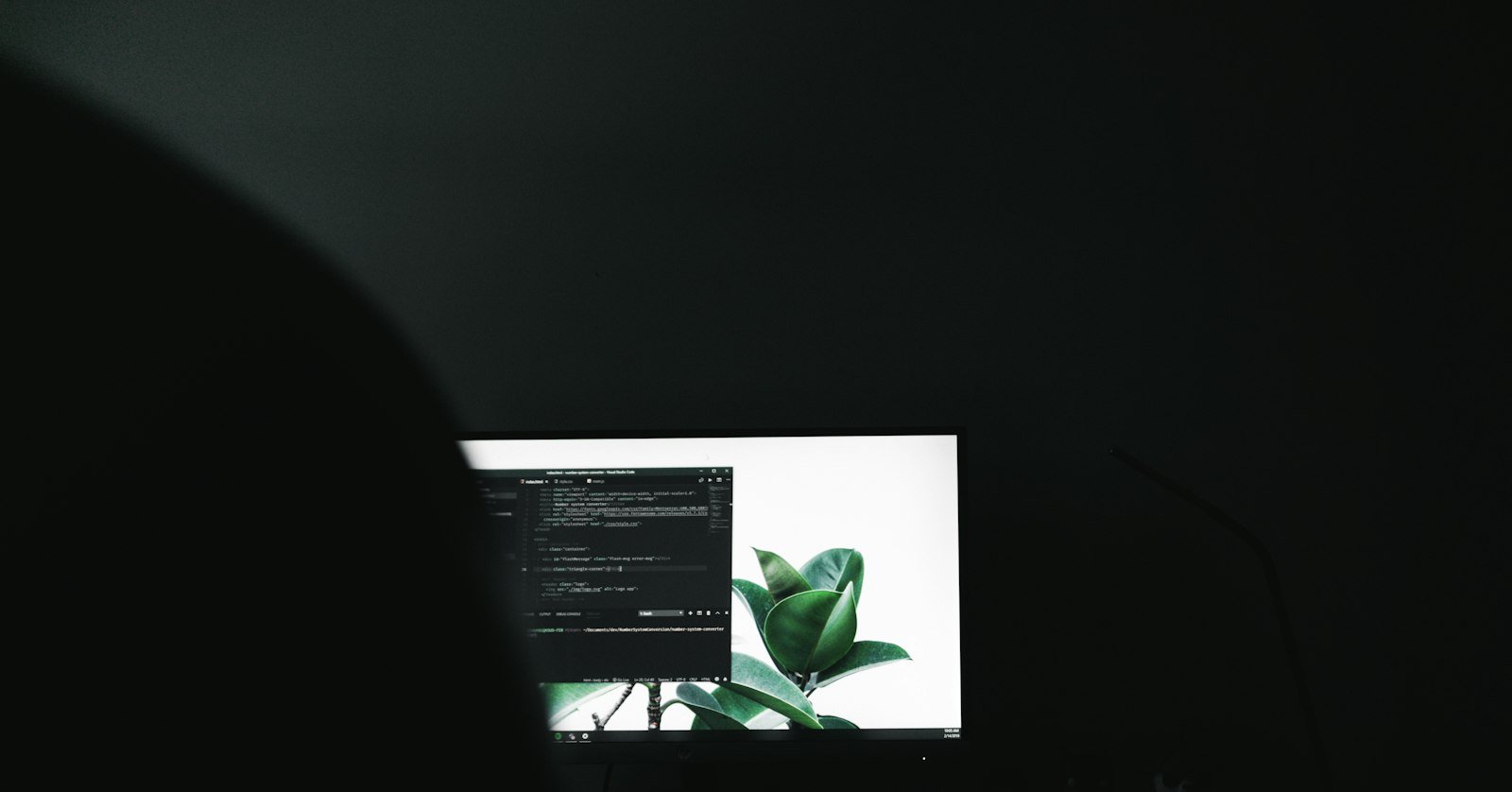 A laptop showing a web browser on a dark desk, for summarizing a YouTube video with Brave Leo.