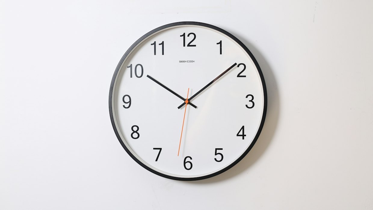 A clock face, because many televised debates run past the free tier’s 30-minute limit.