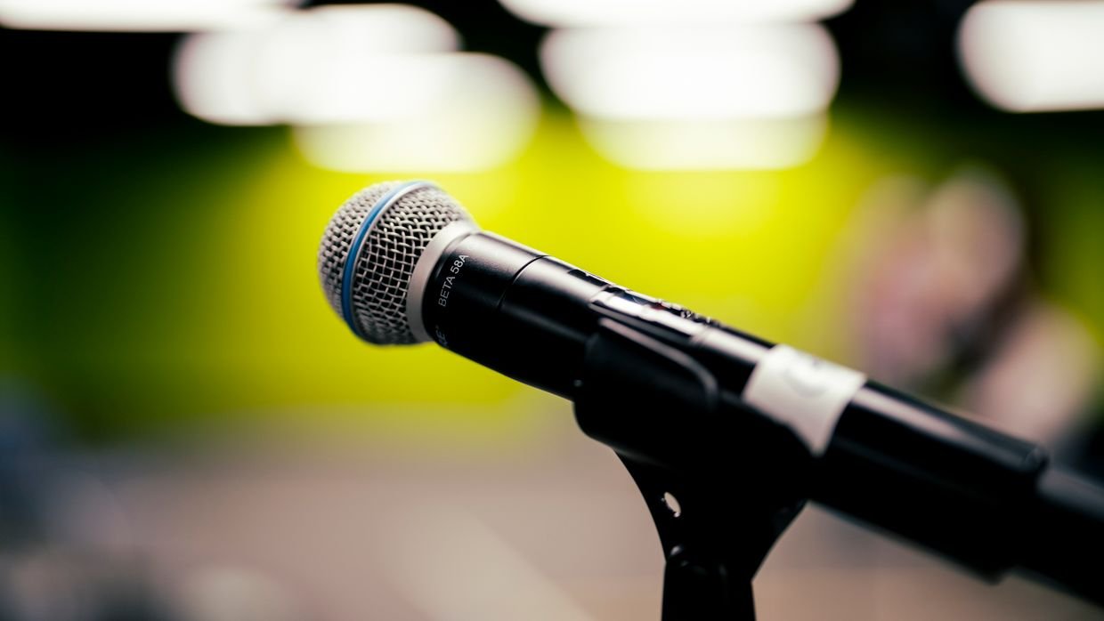A microphone with its cable unplugged.
